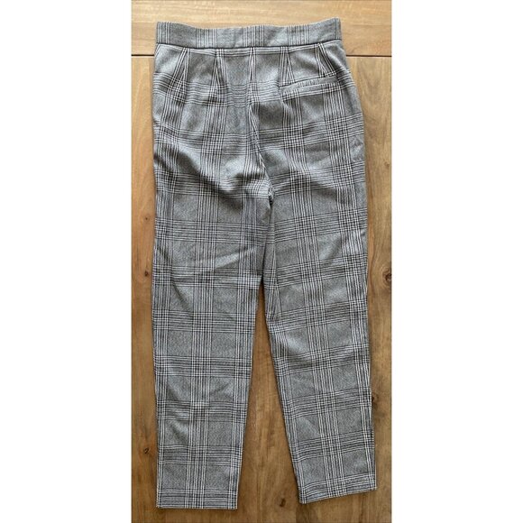 Stunning Gray Plaid Women's Blazer Pants Suit - Picture 8 of 12